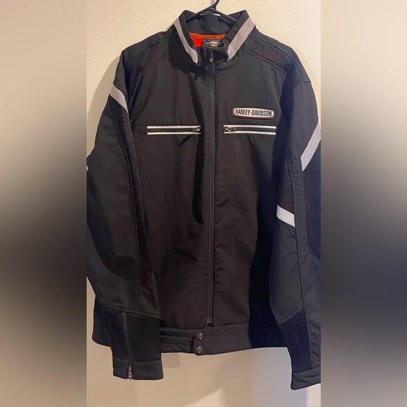 Harley Davidson Jacket for men XL is New, never used before - Picture 1 of 2